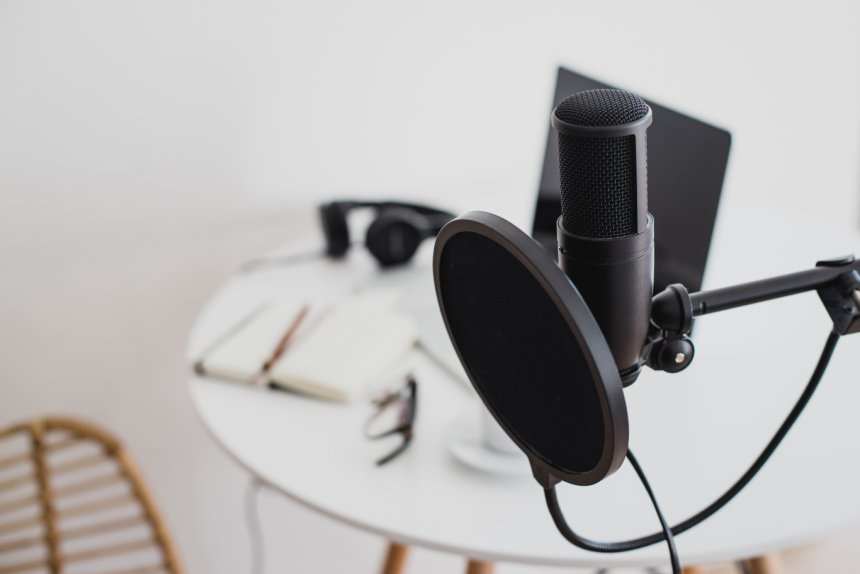 HOW CAN A PODCAST HELP YOUR SMALL BUSINESS?
