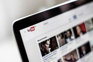 Read more about the article YOUR COMPLETE GUIDE TO YOUTUBE MARKETING