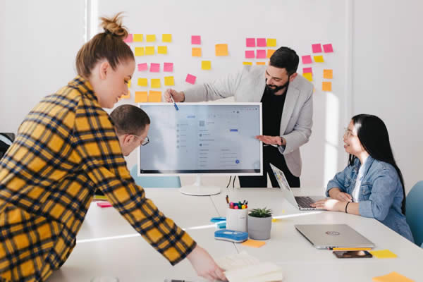 WHY AMAZON'S FEATURES CAN HELP YOUR BUSINESS